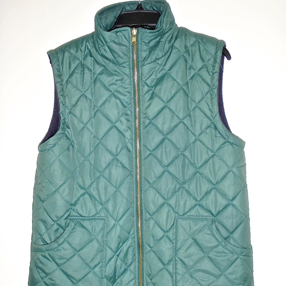 WOMEN'S REVERSIBLE DARK GREEN QUILTED VEST & NAVY FLEECE SIZE L